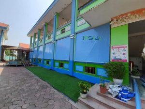 Bạt che mưa nắng tự cuốn