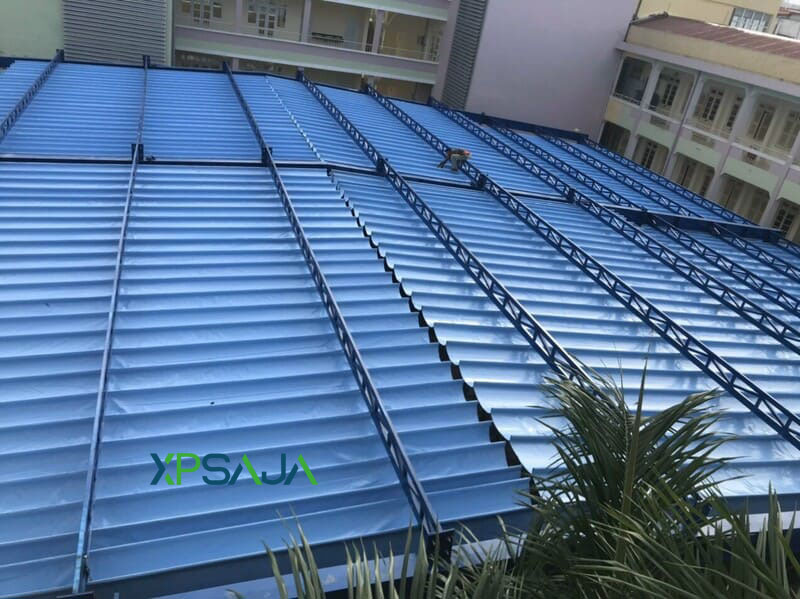 Bạt mái xếp che nắng sân trường