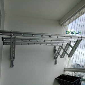 Giàn phơi gắn tường chung cư