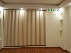 Rèm lá dọc cửa sổ nhà dân